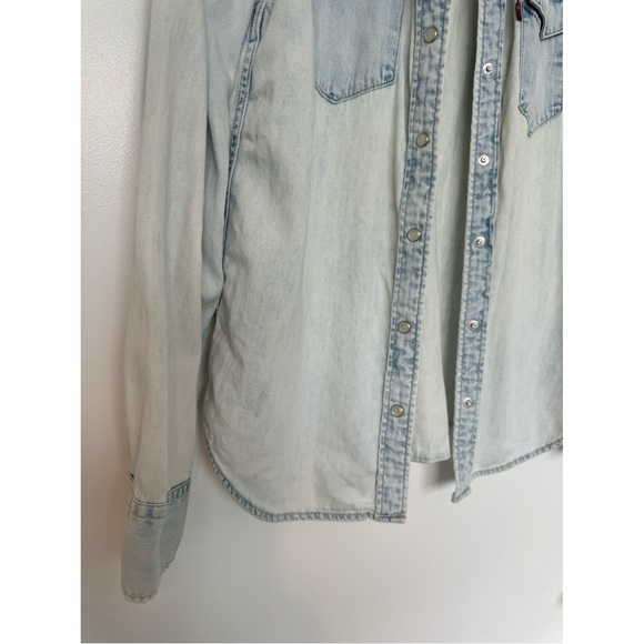 Levi's Denim Shirt - Light Wash, Studded Detail - Picture 4 of 8